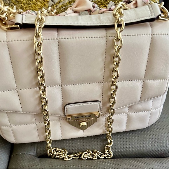 Michael Kors Quilted Chain Shoulder Bag Elegant Great Buy - Picture 14 of 16